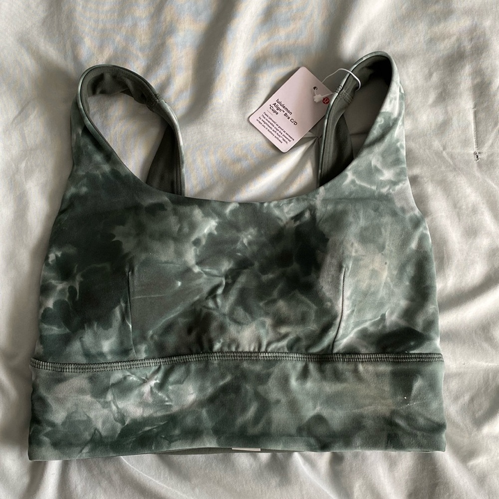 Lululemon sports bra